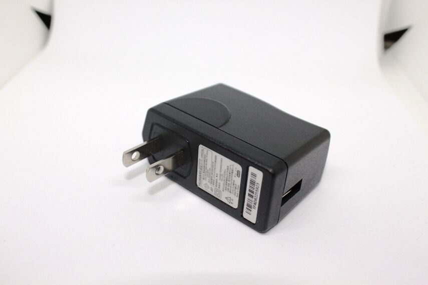 New Huawei HWCAL1 5V 1A USB Travelling Charger AC ADAPTER Description: Condition:100% Brand New B